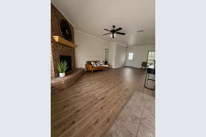 704 Janis Street, Granbury, TX 76049 - Photo 8