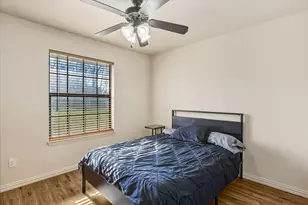 704 Janis St, Granbury, TX 76049 - Photo 18