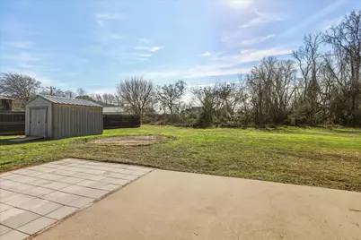 704 Janis Street, Granbury, TX 76049 - Photo 22