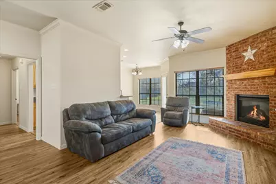 704 Janis Street, Granbury, TX 76049 - Photo 6