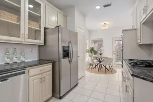 8606 Old Oak Dr, Irving, TX 75063 - Photo 8