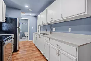 2522 W Clarendon Dr, Dallas, TX 75211 - Photo 8