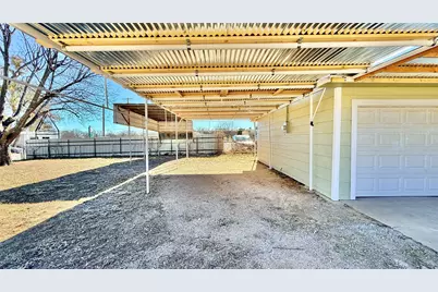 415 Colorado Avenue, Graham, TX 76450 - Photo 16