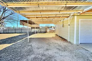 415 Colorado Ave, Graham, TX 76450 - Photo 16