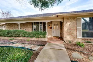 1319 San Antone Ln, Lewisville, TX 75077 - Photo 2