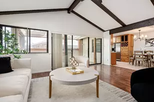 310 E Springdale Ln, Grand Prairie, TX 75052 - Photo 4