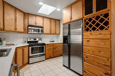 310 E Springdale Lane, Grand Prairie, TX 75052 - Photo 6