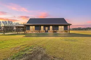 689 Stafford Rd, Italy, TX 76651 - Photo 1