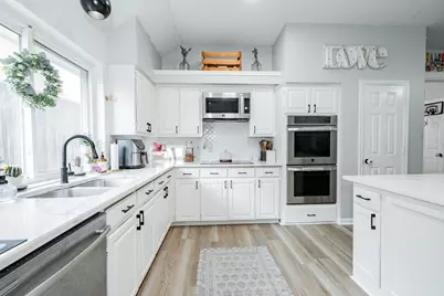 2102 Greenview Drive, Carrollton, TX 75010 - Photo 14