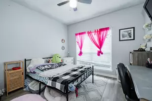 2102 Greenview Dr, Carrollton, TX 75010 - Photo 32