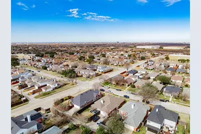 2102 Greenview Drive, Carrollton, TX 75010 - Photo 36