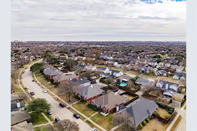 2102 Greenview Drive, Carrollton, TX 75010 - Photo 4