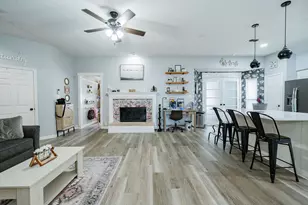 2102 Greenview Dr, Carrollton, TX 75010 - Photo 16