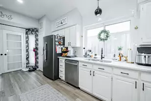 2102 Greenview Dr, Carrollton, TX 75010 - Photo 12