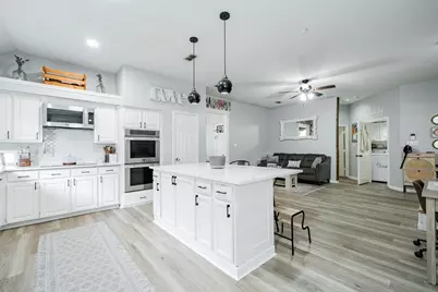 2102 Greenview Drive, Carrollton, TX 75010 - Photo 14