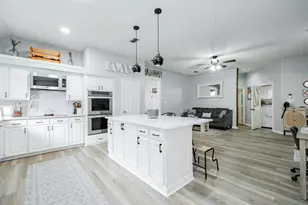 2102 Greenview Dr, Carrollton, TX 75010 - Photo 14