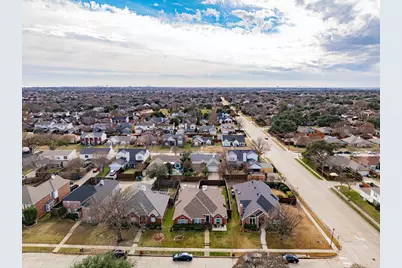 2102 Greenview Drive, Carrollton, TX 75010 - Photo 38