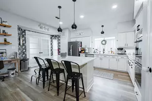 2102 Greenview Dr, Carrollton, TX 75010 - Photo 10