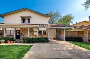 2640 Via Valencia, Carrollton, TX 75006 - Photo 1