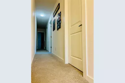 2640 Via Valencia, Carrollton, TX 75006 - Photo 14