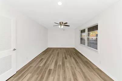 828 S Collins Street, Arlington, TX 76010 - Photo 6