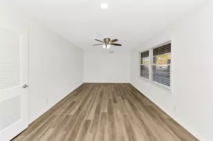 828 S Collins St, Arlington, TX 76010 - Photo 6