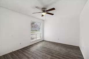 328 Heirloom Dr, Fort Worth, TX 76134 - Photo 12