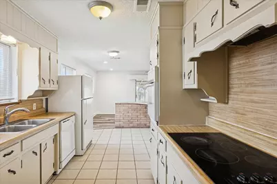 328 Heirloom Drive, Fort Worth, TX 76134 - Photo 6