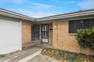 328 Heirloom Dr, Fort Worth, TX 76134 - Photo 2