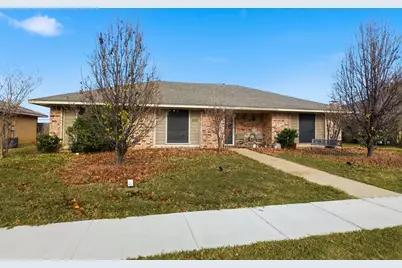 1519 Rocky Point Drive, Lewisville, TX 75077 - Photo 2