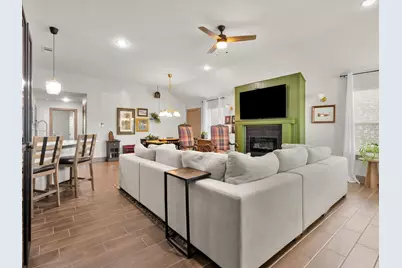 2721 Beechwood Street, Granbury, TX 76048 - Photo 4