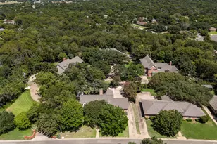 809 Woodland W Dr, Woodway, TX 76712 - Photo 28