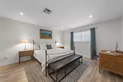 809 Woodland West Drive, Woodway, TX 76712 - Photo 10