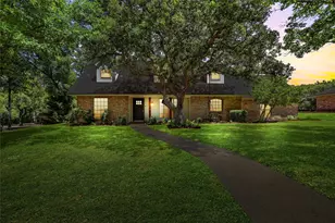 809 Woodland W Dr, Woodway, TX 76712 - Photo 2