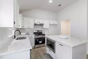 4929 Prestwick Dr, Fort Worth, TX 76135 - Photo 4