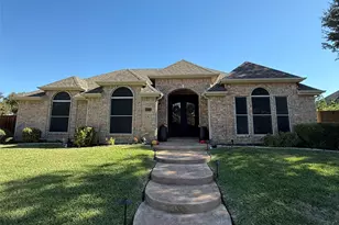 2057 Birchwood Ct, Lewisville, TX 75067 - Photo 2