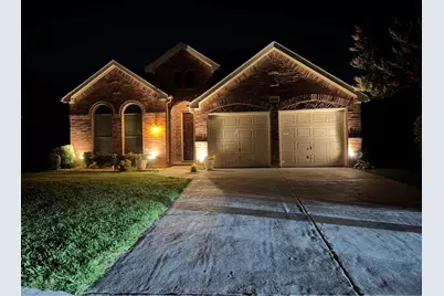 2619 Cove Drive, Grand Prairie, TX 75054 - Photo 2