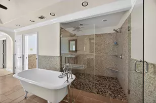 310 Oakhill Dr, Keene, TX 76059 - Photo 24