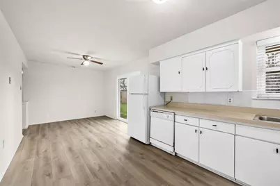 2414 Sparling Way Drive, Carrollton, TX 75006 - Photo 12