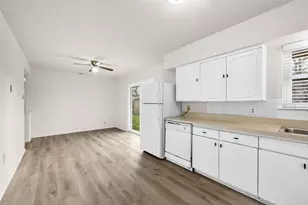 2414 Sparling Way Dr, Carrollton, TX 75006 - Photo 12