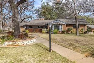 6001 Jacqueline Rd, Fort Worth, TX 76112 - Photo 1