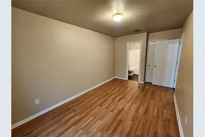 939 Baker Street, Fort Worth, TX 76104 - Photo 10