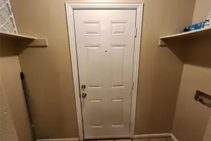 939 Baker St, Fort Worth, TX 76104 - Photo 8