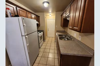 939 Baker Street, Fort Worth, TX 76104 - Photo 6