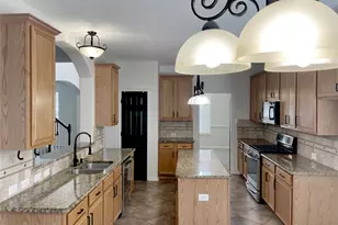 7850 Greenvalley Ln, Frisco, TX 75033 - Photo 10