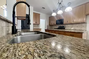 7850 Greenvalley Ln, Frisco, TX 75033 - Photo 14