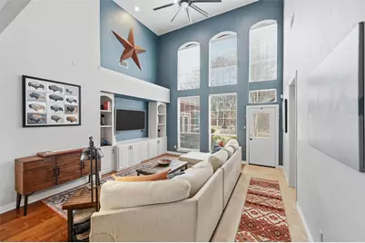 2817 Kingswood Drive, Grapevine, TX 76051 - Photo 2