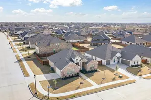 1006 Fairhaven Dr, Midlothian, TX 76065 - Photo 2