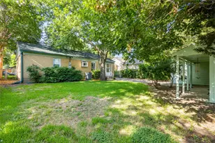 6165 Ravendale Ln, Dallas, TX 75214 - Photo 38