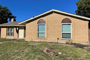 2921 Village Crest Cir, Garland, TX 75044 - Photo 2